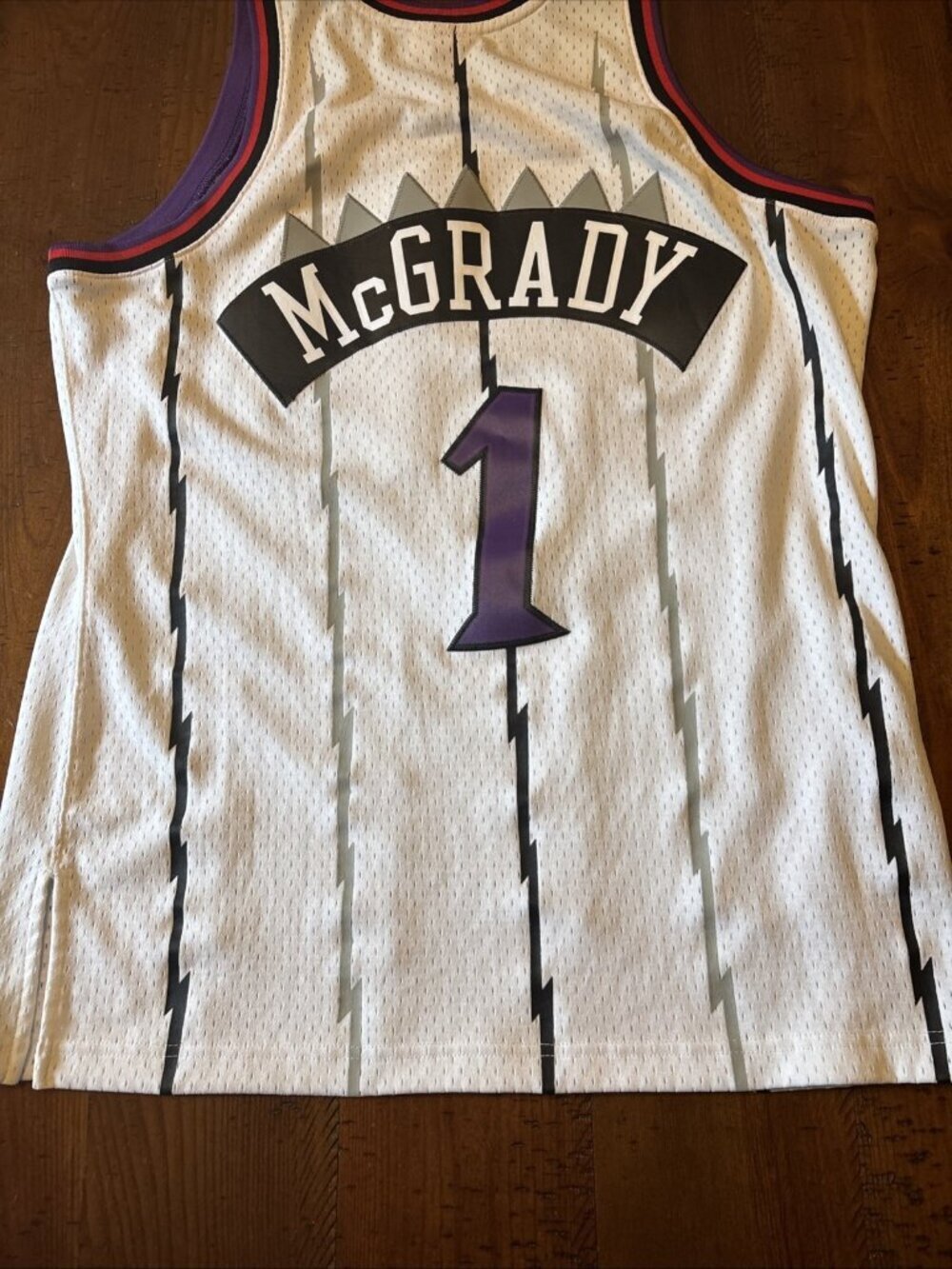 1998-99 Tracy McGrady #1 Raptors Mens Mitchell & Ness Swingman Jersey Size Large - Picture 8 of 10